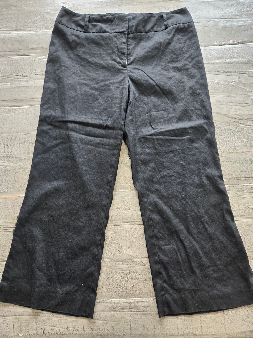 Apt 9 Black Wide Leg Cropped Trousers Womens 12 Button Hem